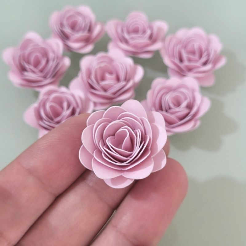 Kit 12/24/36/48 Mini rosas de papel para decoração - 2cm x 2cm