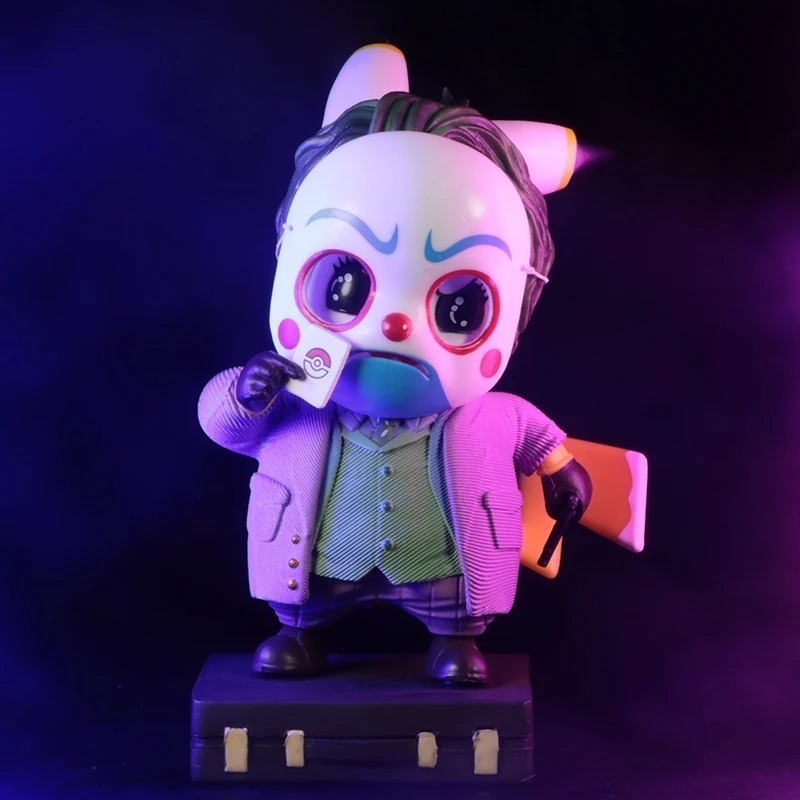 Pikac miniatura de coleção 10cm Joker Pikac action figure com acessórios inclusos coringa poke