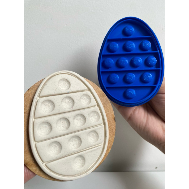 Kit cortador e marcador de Páscoa tema Pop-it Cortador para biscoitos decorados 8CM