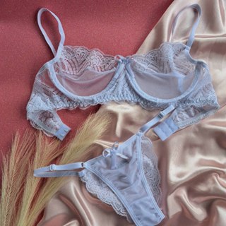 Conjunto Calcinha de Regulagem e Sutiã de Tule e Renda sem Bojo com Aro Lingerie Aline