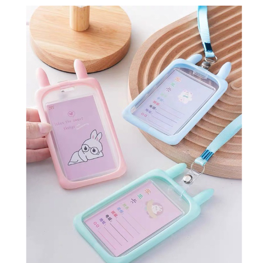 Porta cartão crachá com cordão Orelha Coelho Suporte de plástico para cartão retrátil em Oferta na Shopee