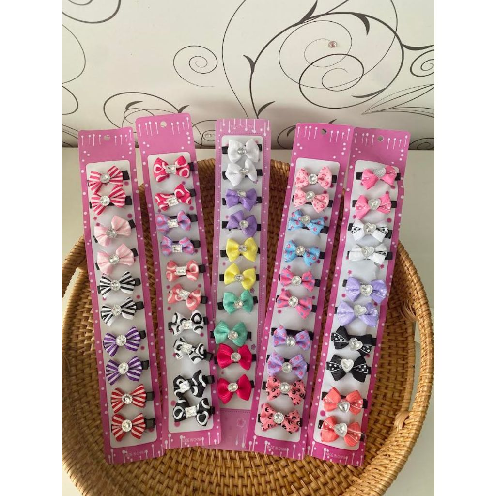 kit de 10 presilhas bico de pato com lacinho e pedrinha em Oferta na Shopee