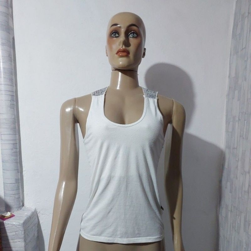 Camiseta branca feminina usada tamanho P cod44