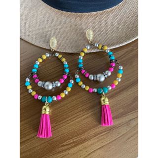 Argola Brinco Bijuterias pompom couro metal missangas Ju