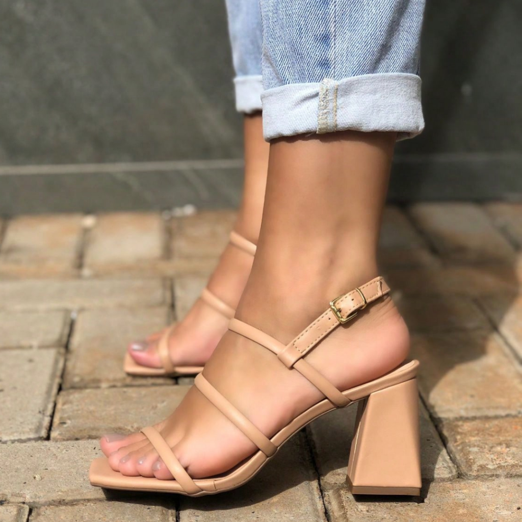 Sandália Feminina Bege Confortavel Salto Grosso 7cm Moda Mulher Sapato Feminino Calçado Moda