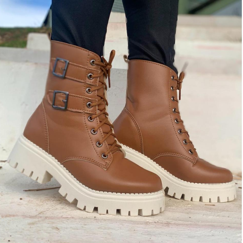 Coturno Feminino Bota com Fivela Sola Tratorada Cano Curto Blogueira em Oferta na Shopee