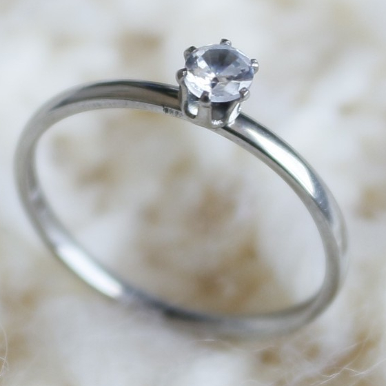 Anel Solitário Prata Com Pedra Zircônia Brilhante 2mm Inoxidável Pedido de Namoro e Compromisso!