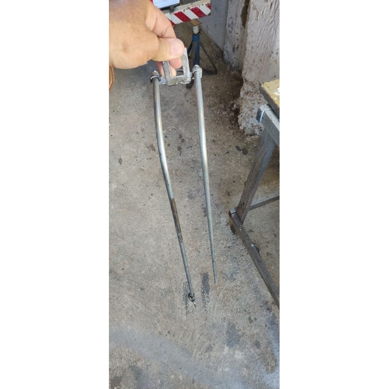 bicicleta antiga tensor reforço de garfo Monark Caloi aro 28.