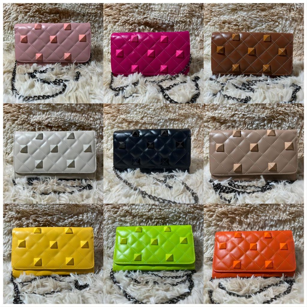 Bolsa bordada Spike tiracolo com corrente em Oferta na Shopee