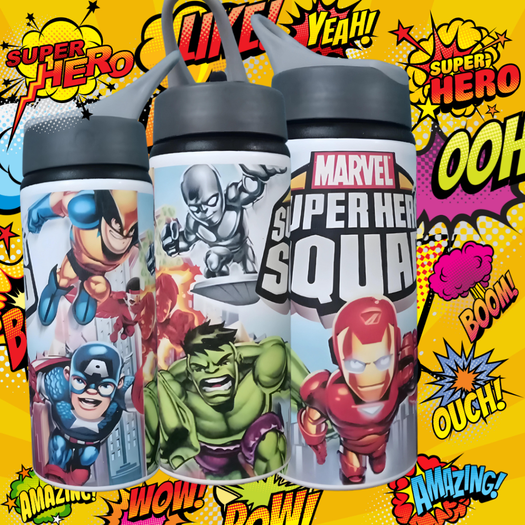 garrafa squeeze de alumínio 600ml Marvel com alça de apoio e bico retrátil.