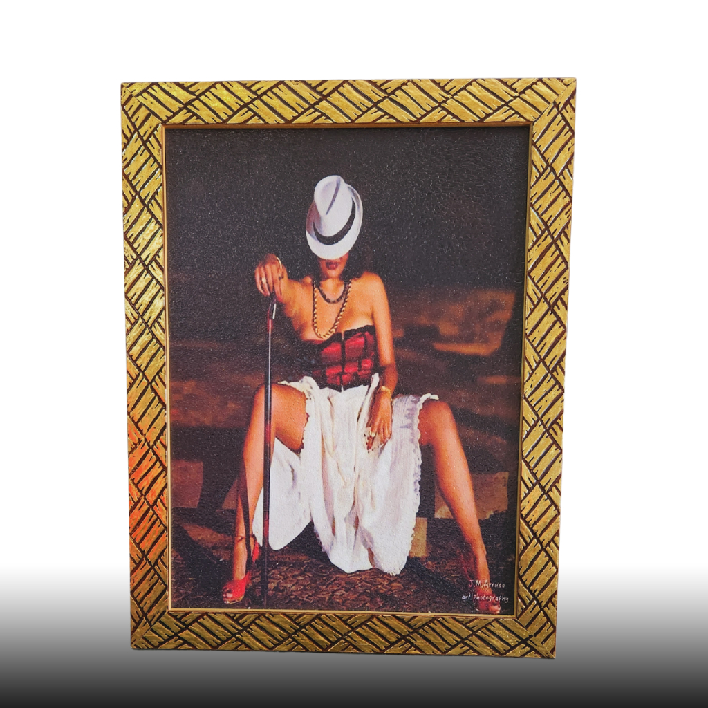 Quadro de Maria navalha 35 cm por 40 cm  imagem umbanda