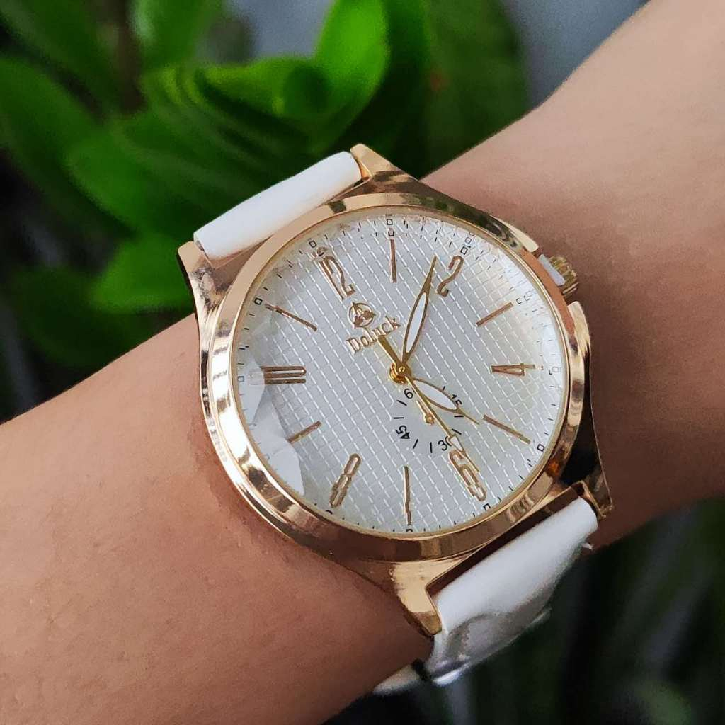 Relógio feminino de luxo casual em couro Relógios femininos Casual  & Fashion Redondo pulseira de couro em Oferta na Shopee