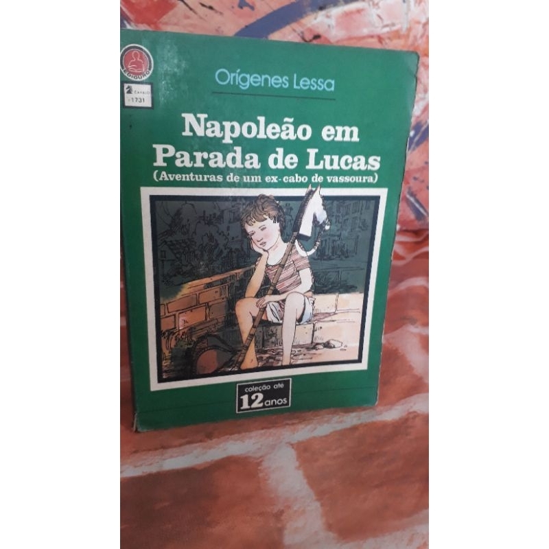 livro Napoleão em parada de Lucas ( usado)