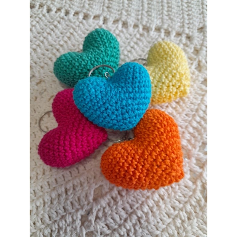 chaveiro coração 3d crochê amigurumi presente lembrancinha