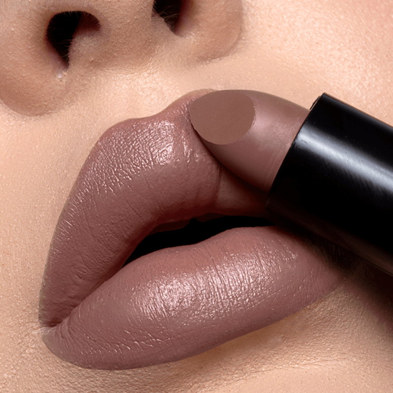 Batom Matte Vegano Dailus 14 Destemida | Marrom Chocolate, Efeito Aveludado e Manteiga de Karité. em Oferta na Shopee