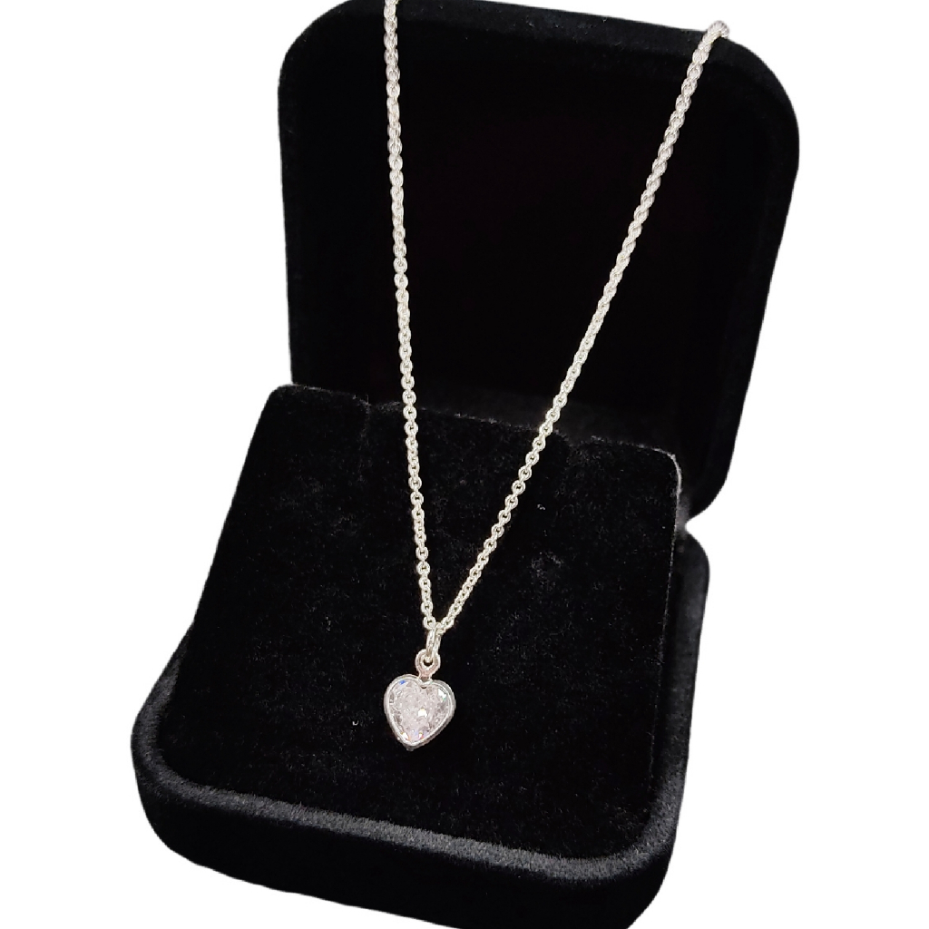 Colar Choker Feminina A Prata 925 Pura com Ponto de Luz Coração Brilhante