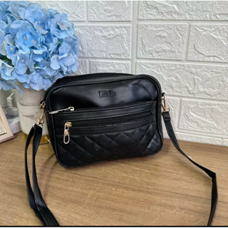 Bolsa Tiracolo Feminina Lateral Pequena + Chaveiro Pompom 3 Compartimentos