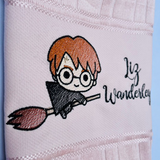 Toalha Personalizada Bordada  Harry Potter Vassoura
