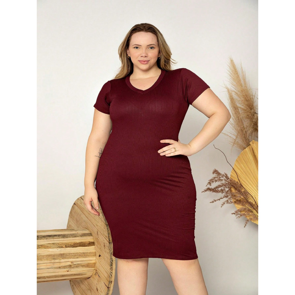 Vestido Midi Gola V Manga Curta Plus Size