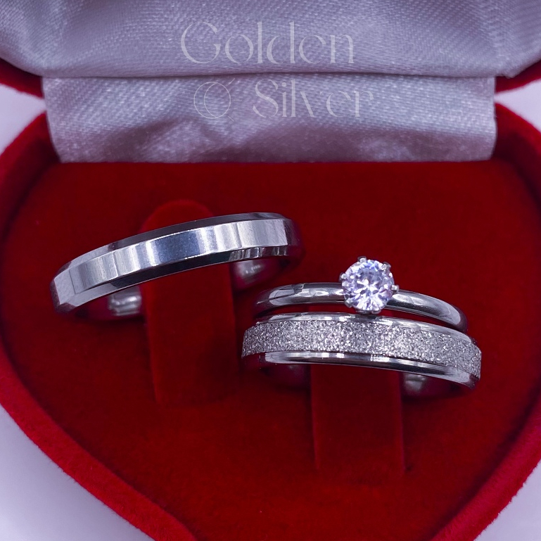 Par de Aliança Namoro Compromisso Diamantada e Chanfrada Brilhante Prata 4mm + Anel Solitário em Oferta na Shopee