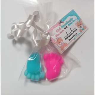 Lembrancinhas , kit com 100 unidades (50 pares ) de pezinhos, chá revelação, Chá de Bebê. (Temos a pronta entrega) em Oferta na Shopee