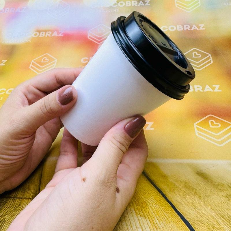 50~200 copo de papel 270 ml com tampa preta  biodegradável FNS em Oferta na Shopee