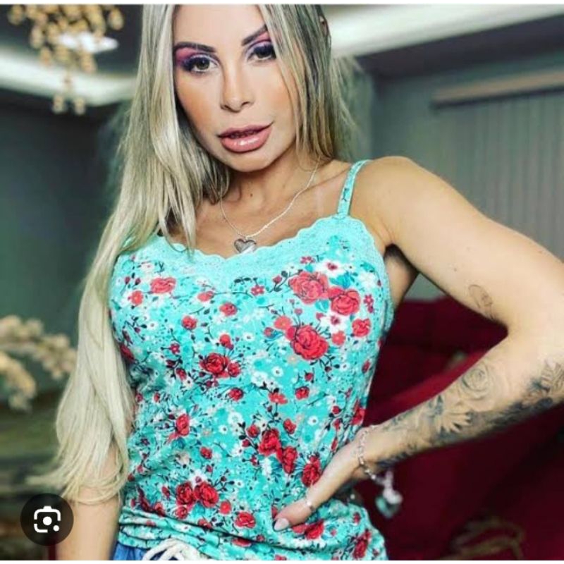 BLUSINHA REGATA ESTAMPADA FLORAL COM RENDA E BOJO DE ALCINHA REGULAVEL TECIDO COM VISCOSE E ELASTANO