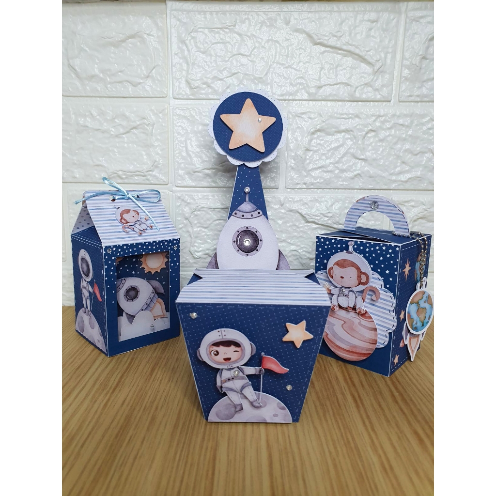 Kit festa: 24 Lembrancinhas Personalizadas Astronauta - Caixinhas Personalizadas - Papelaria Personalizada