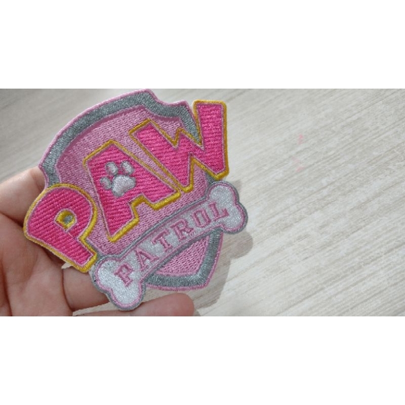 bordado patrulha canina rosa