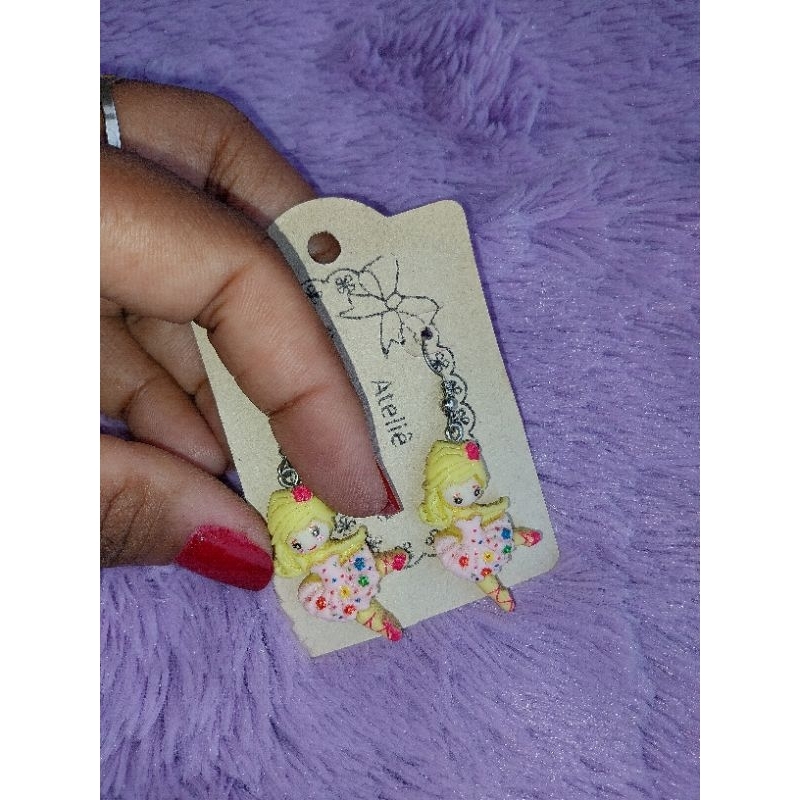 Brinco bailarina bonequinha rosa de Resina brinco leve divertido brinco bonito brinco infantil