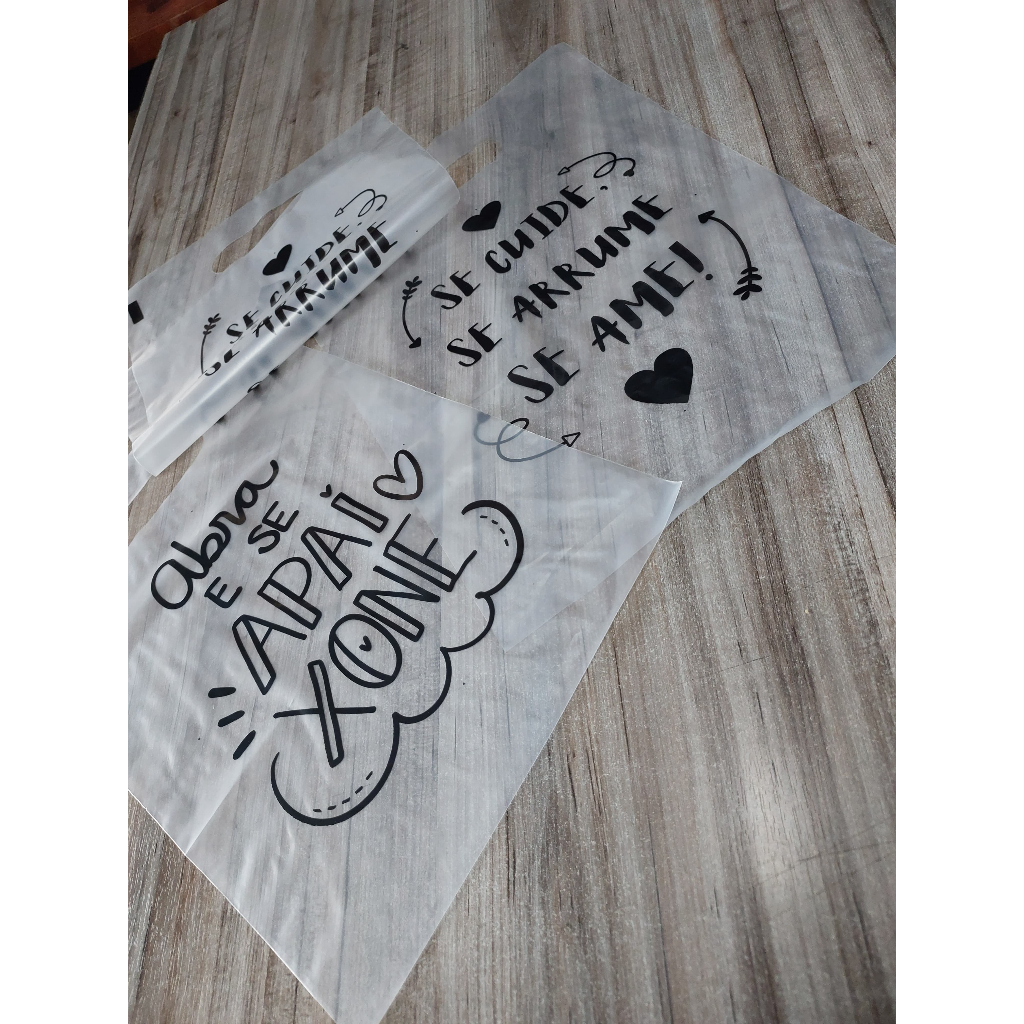 50/100 unidades de sacolas boca de palhaço/vazada 25x35 personalizadas COM FRASE em Oferta na Shopee