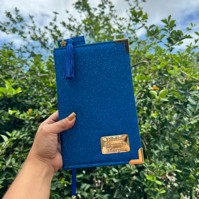 Bíblia Letra Gigante Com Pingente e Harpa Cristã Capa 100% Gliter Azul