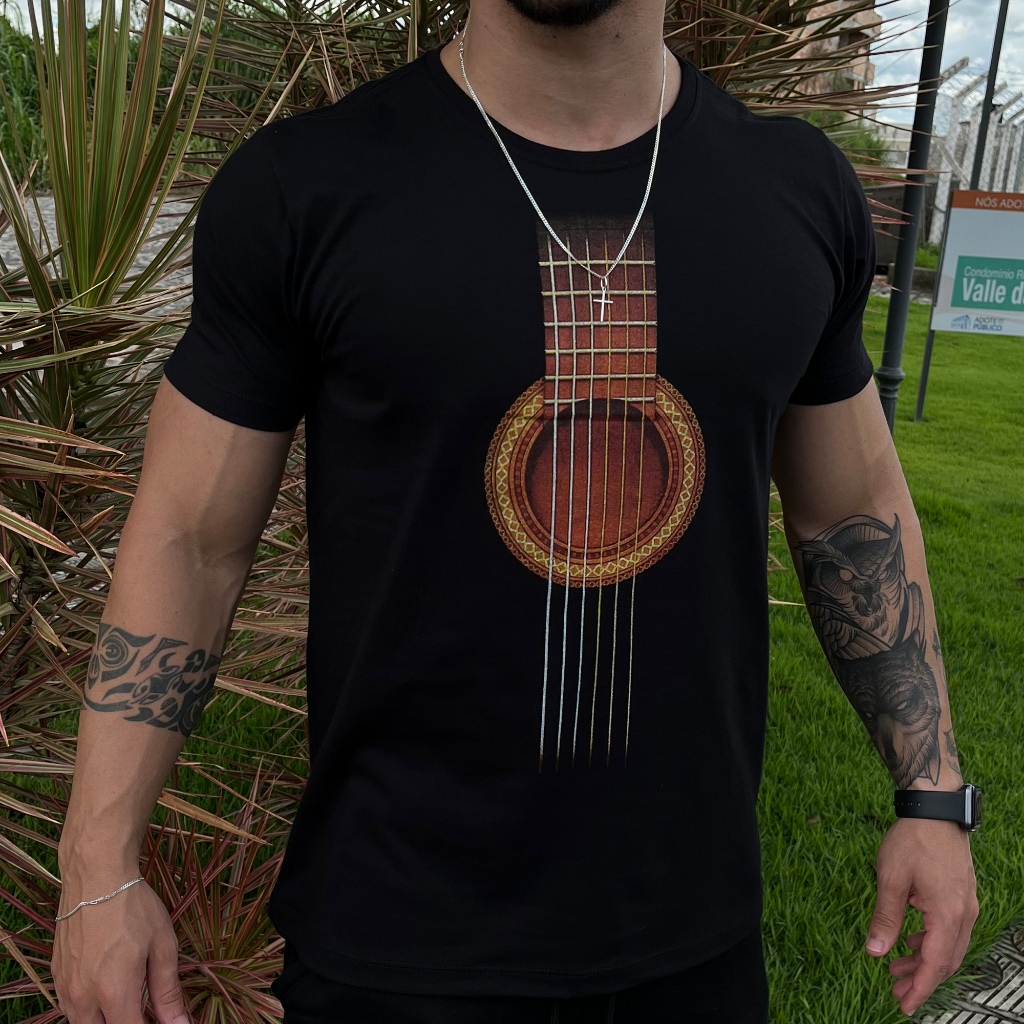 Camiseta Masculina Preta Estampada em Algodão Premium - Blusa para Homem - Camisa com Estampa Violão em Oferta na Shopee