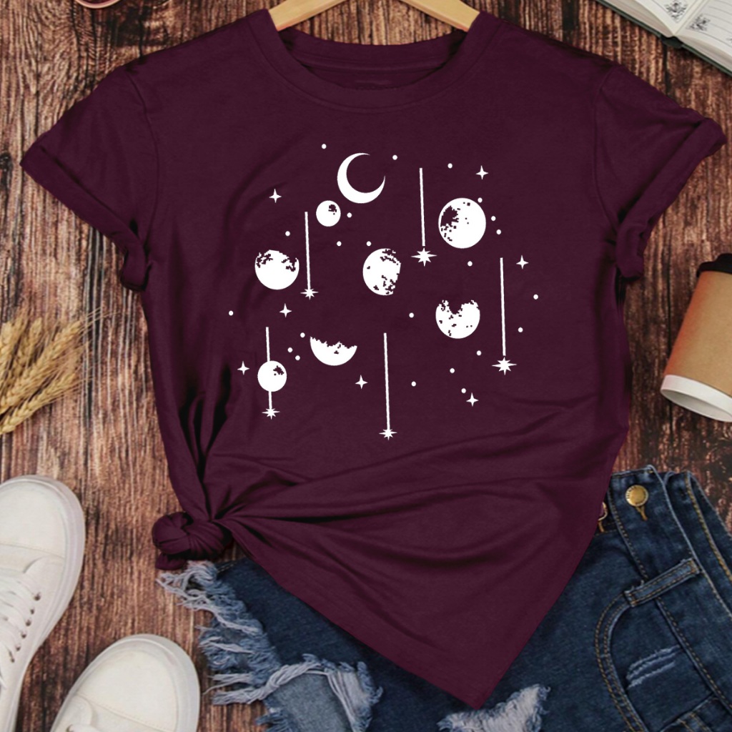 Camiseta Oversized Feminina Larga Academia Estampa Desenho Céu Lua Estrelinhas Universo Astrologia 