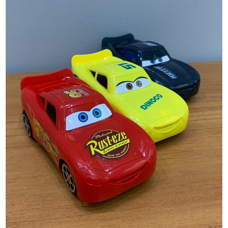 Carro MacQueen a Fricçao - Brinquedo Carrinho Macqueen - 15 cm em Oferta na Shopee