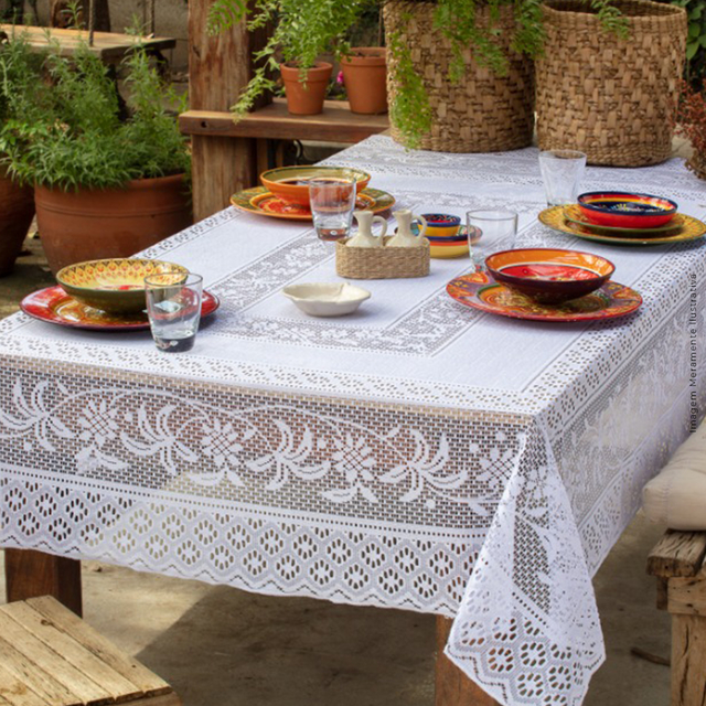 Toalha De Mesa De Renda 6 Lugares Branca Coqueiro 1,60x2,00cm