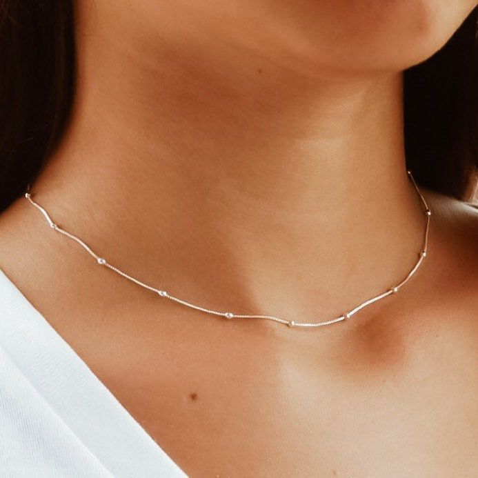 Colar Choker Bolinhas Delicadas folheada a Prata 925 e Ouro 18k