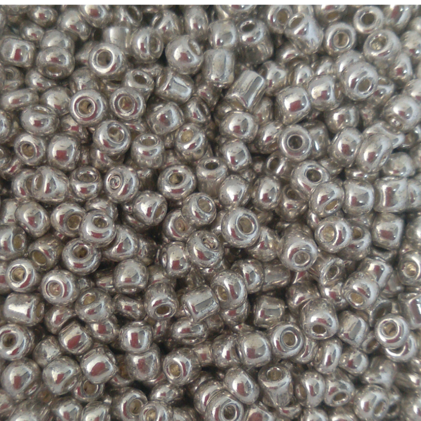 Miçanga de Vidro 400 unidades Prateada- 4mm Bijuteria e Artesanato.