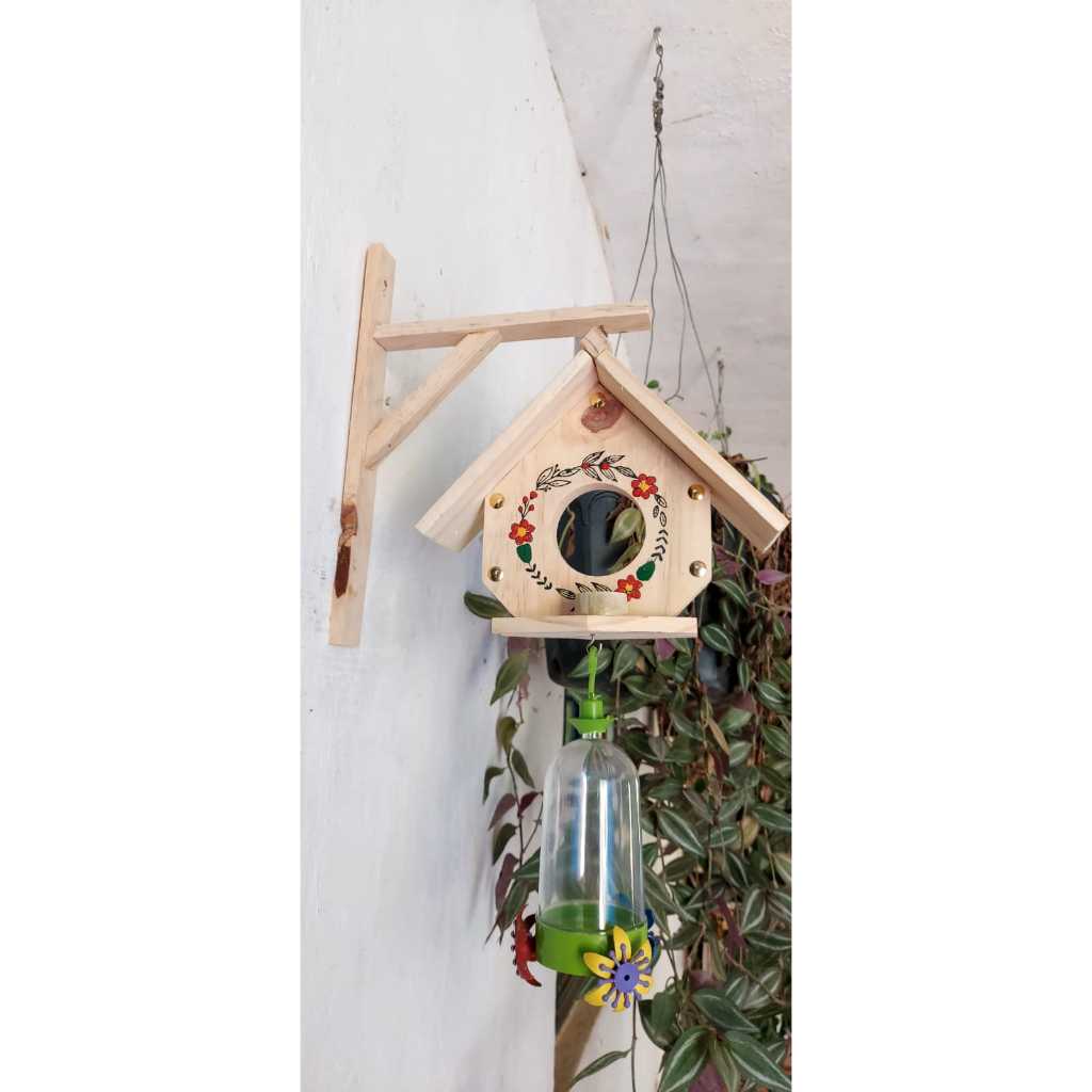 Casinha Suspensa Com Comedouro e Bebedouro Para Beija-Flor -  Decoração para casa - Jardim - Quintal - Varanda