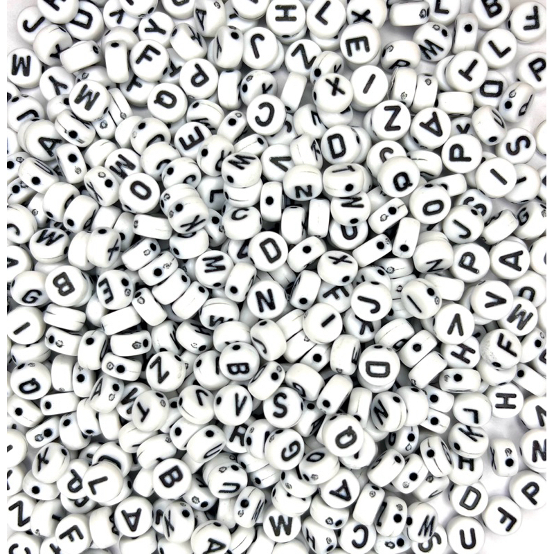 MIÇANGA LETRAS  Aprox. 600 UNIDADES  BRANCA COM LETRAS PRETAS