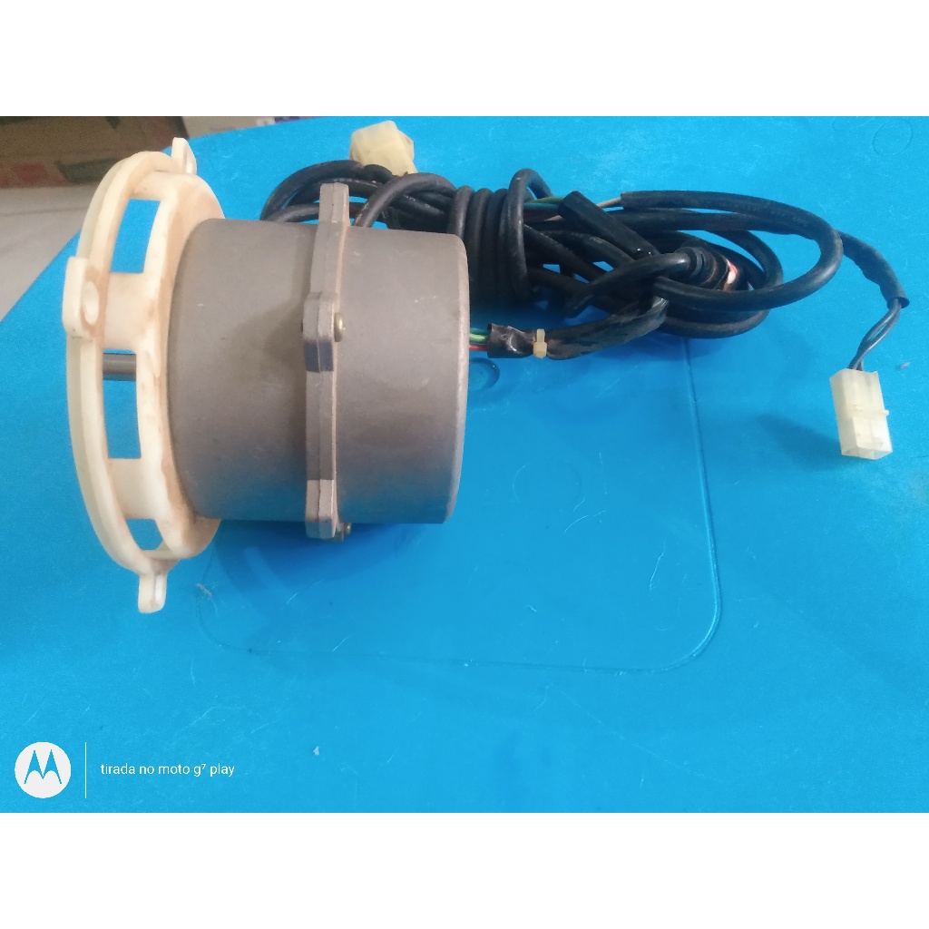 motor principal 110vt com cabos do climatizador freecom m-400 em bom estado