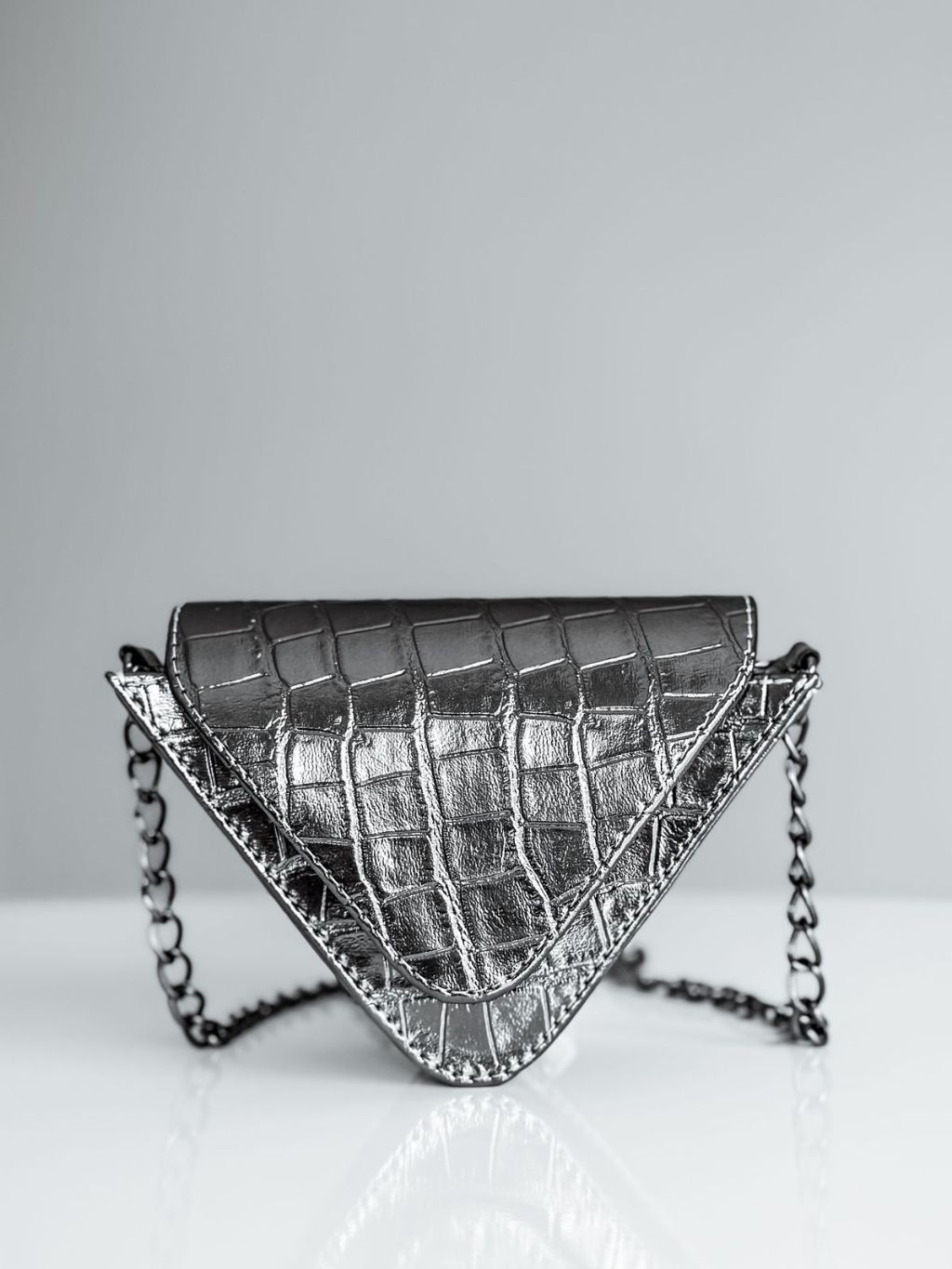 Bolsa Feminina Transversal Triangulo Pequena Mini Bag Festa. em Oferta na Shopee