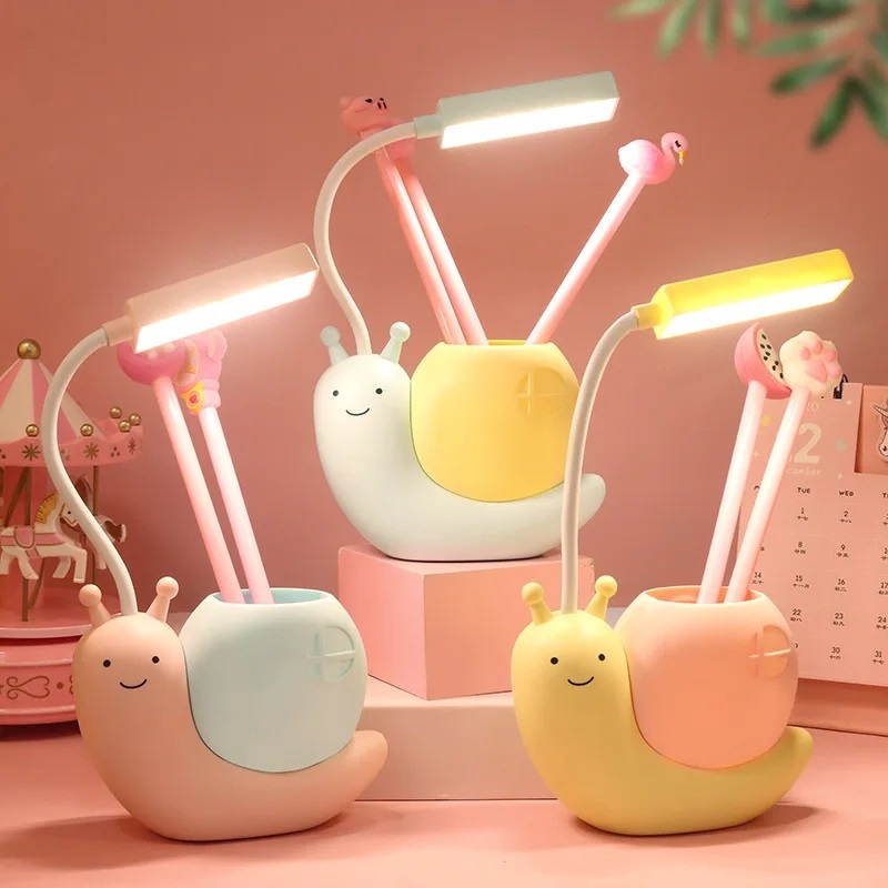 Luminária De LED Para Mesa e Quarto Infantil Colorido Com Apontador e Porta Lápis e Pincel...