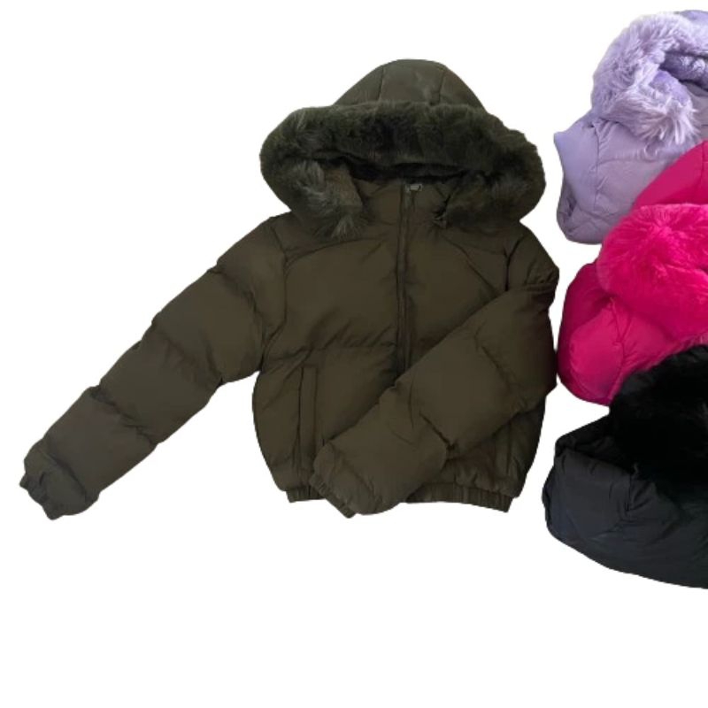 Jaqueta Peluciada Feminina Cropped Bobojaco Capuz Removivel