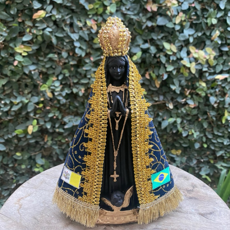 Imagem Nossa Senhora Aparecida 20cm Manto em Veludo Decorativo | Acabamento Premium para Decoração e Presentes