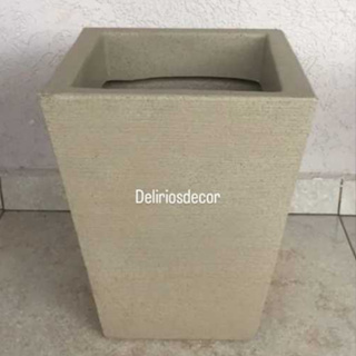Vaso de Planta Decorativo Reciclável em Polietileno,  Coluna Quadrada Cód. 79 em Oferta na Shopee