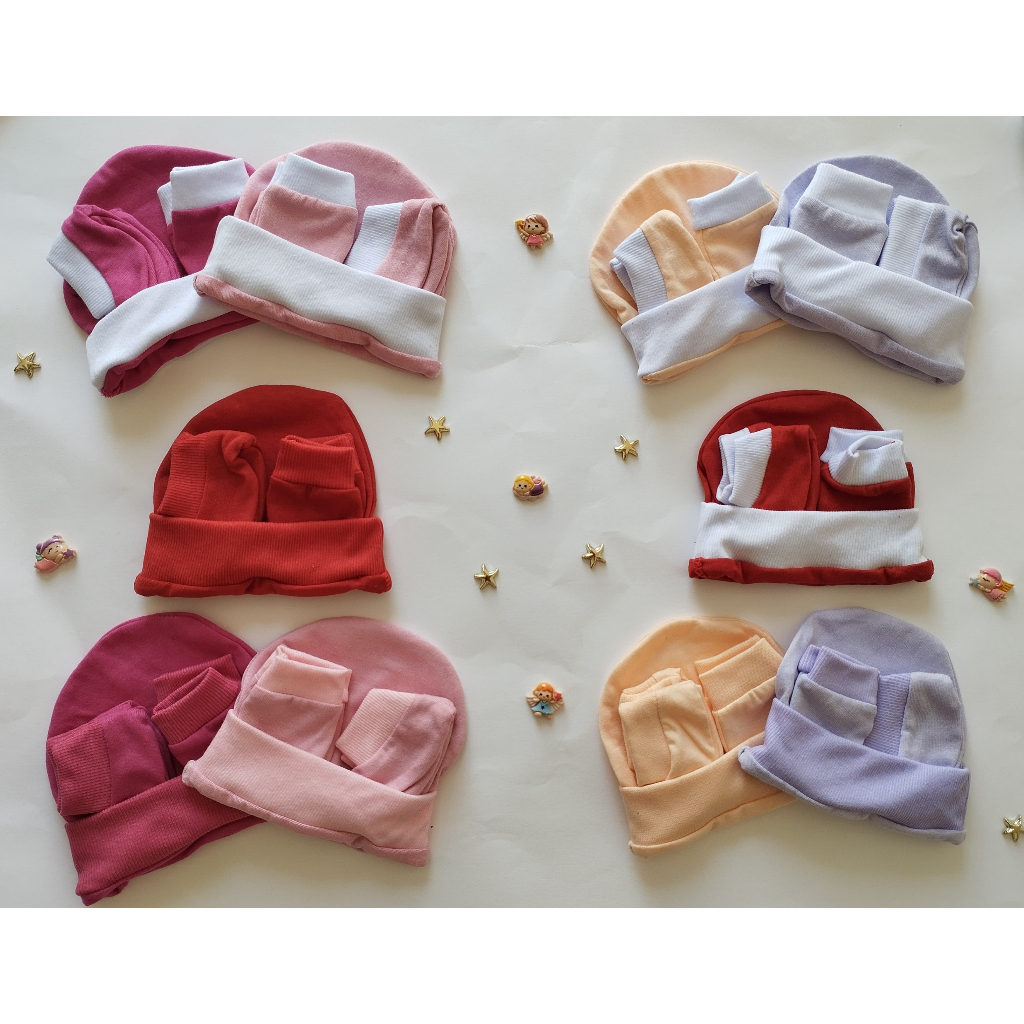 Kit com 3 peças touca, luvas e sapatinhos