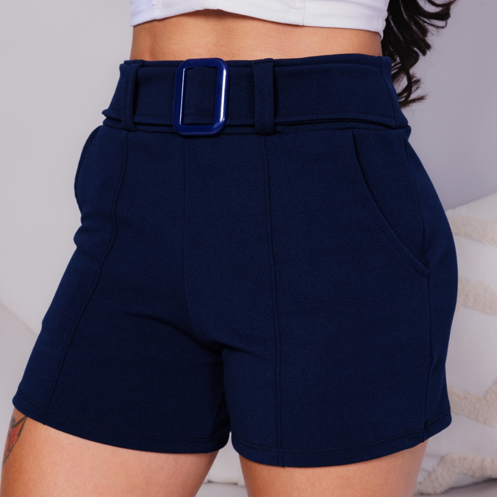 Shorts Feminino Fivela Curto Cintura Alta Malha Crepe possui Bolso Elastano bermuda