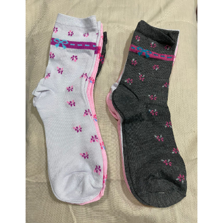 KIT Meia Feminina Cano Alto Quente Para O Inverno Com Estampa Fofa em Oferta na Shopee