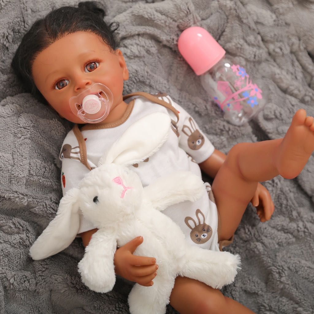 Brastoy Bebê Reborn Boneca Menina Negra Coelho Silicone 55cm - Mom & Baby